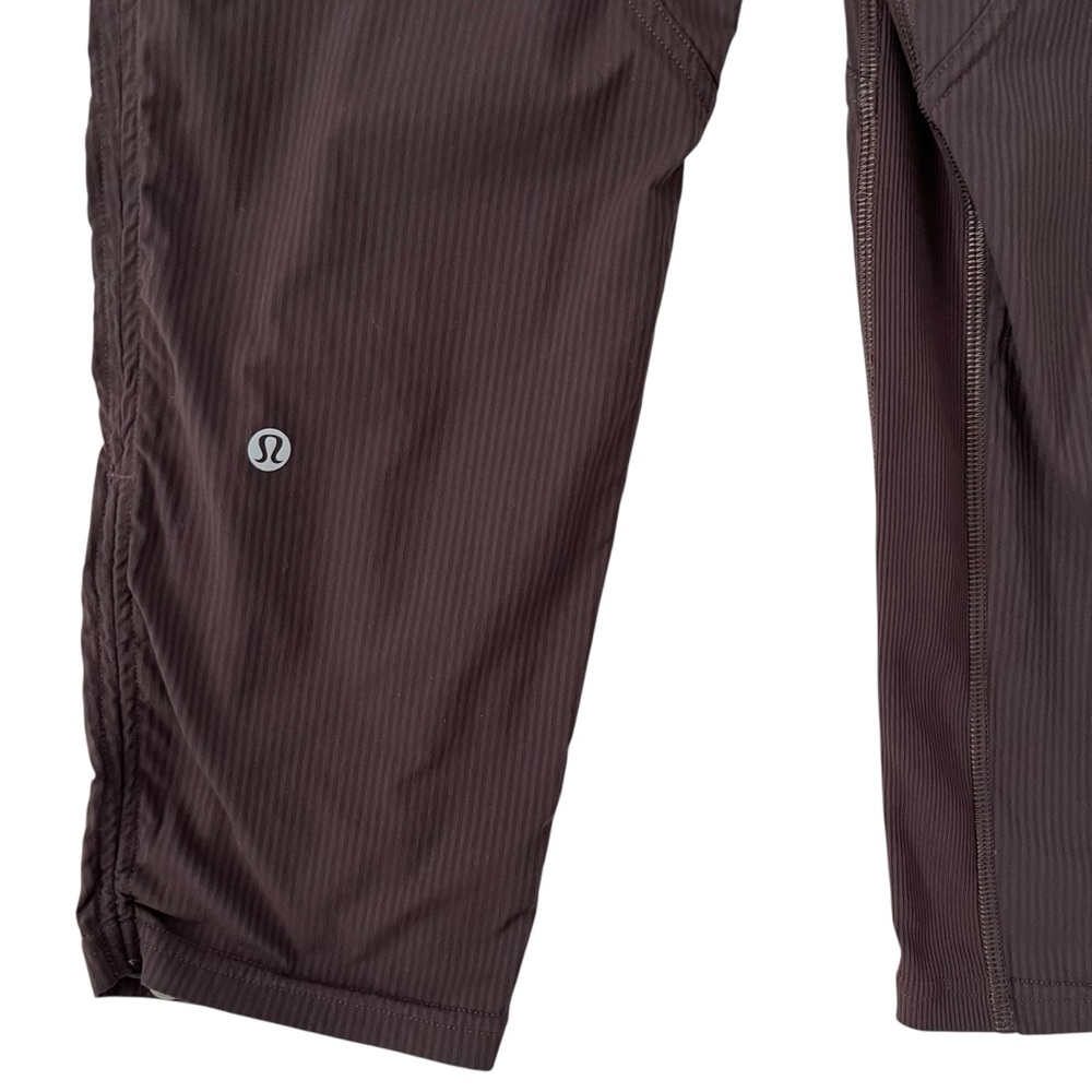 Lululemon‎ Dance Studio Mid-Rise Crop 25" in Chocolate Brown Size 2 - Picture 9 of 13